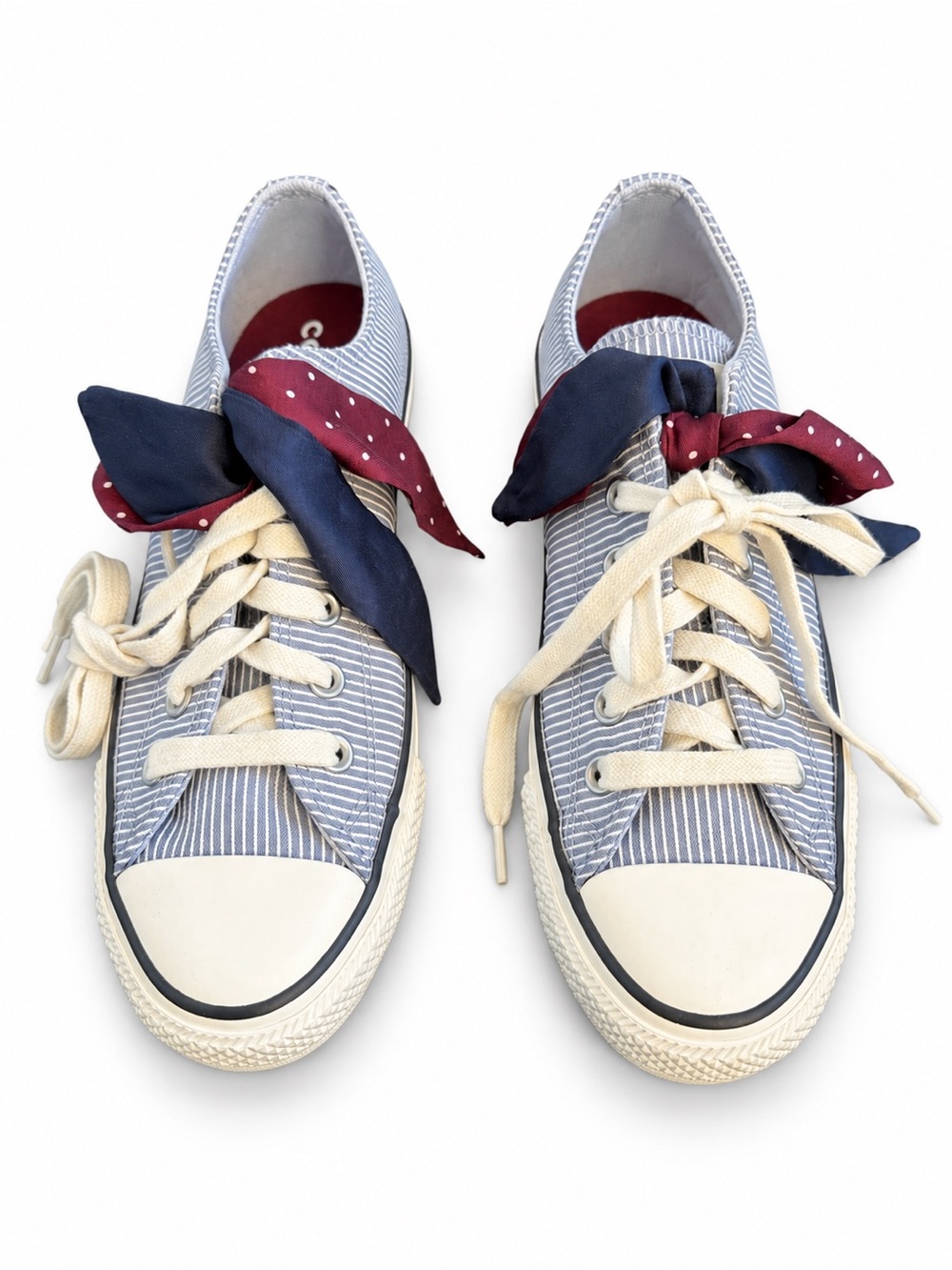 Converse All Star Blue Pinstripe Bow Sneakers Women’s 9 Men’s 7 NWOT